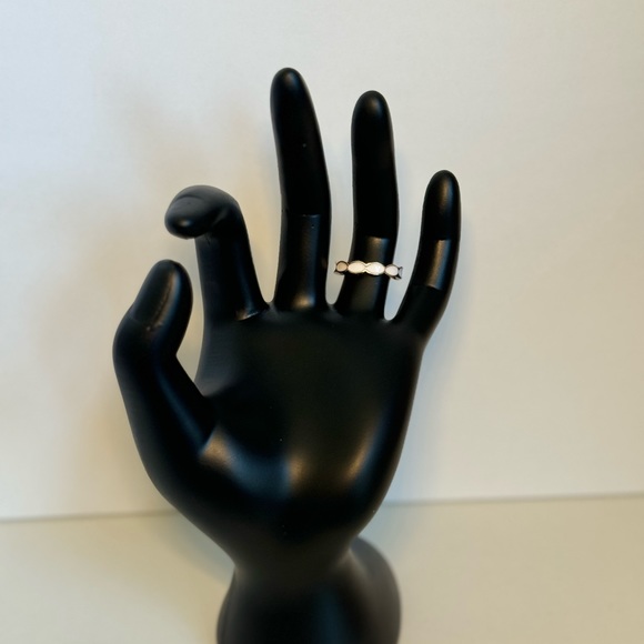 Gold ring - Picture 3 of 3